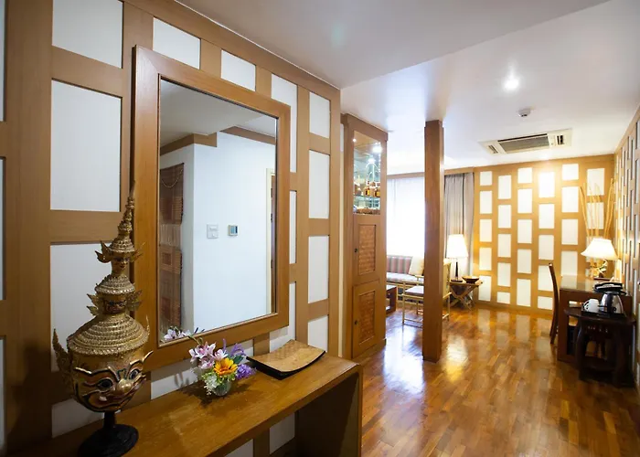 Hotel The Tarntawan Surawong 4*