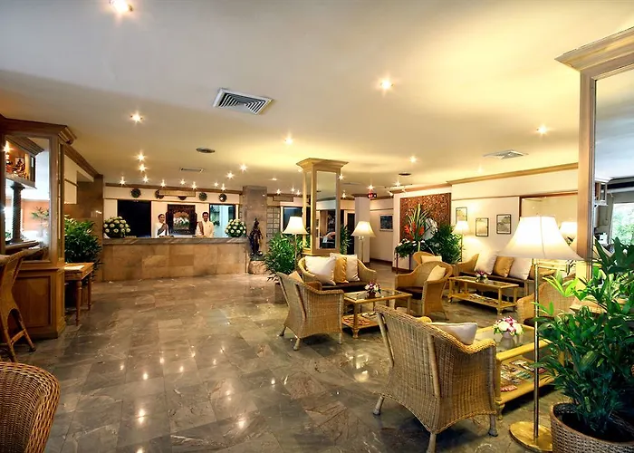 The Tarntawan Surawong Hotel